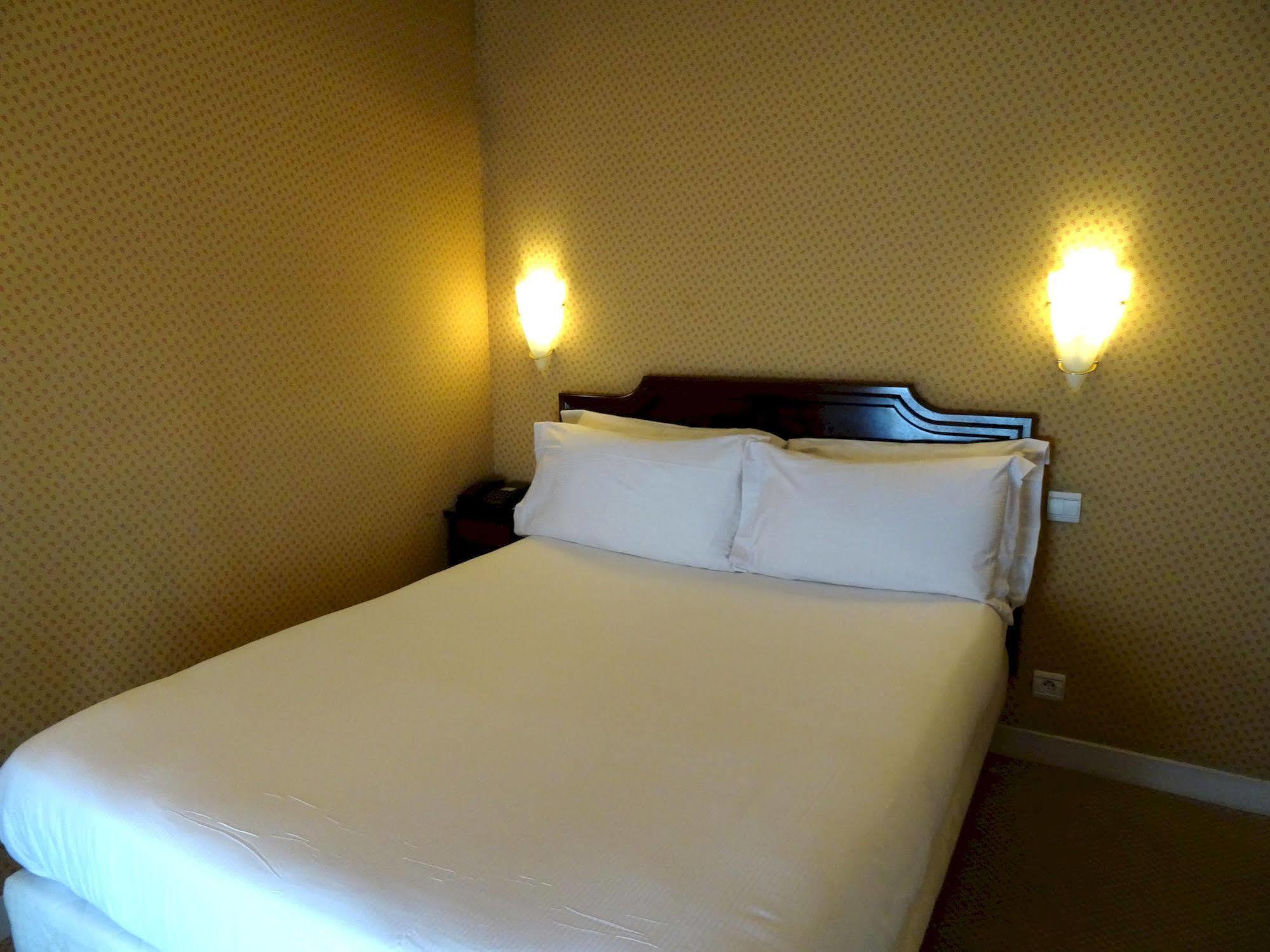 Ducs De Bourgogne 4* Parijs